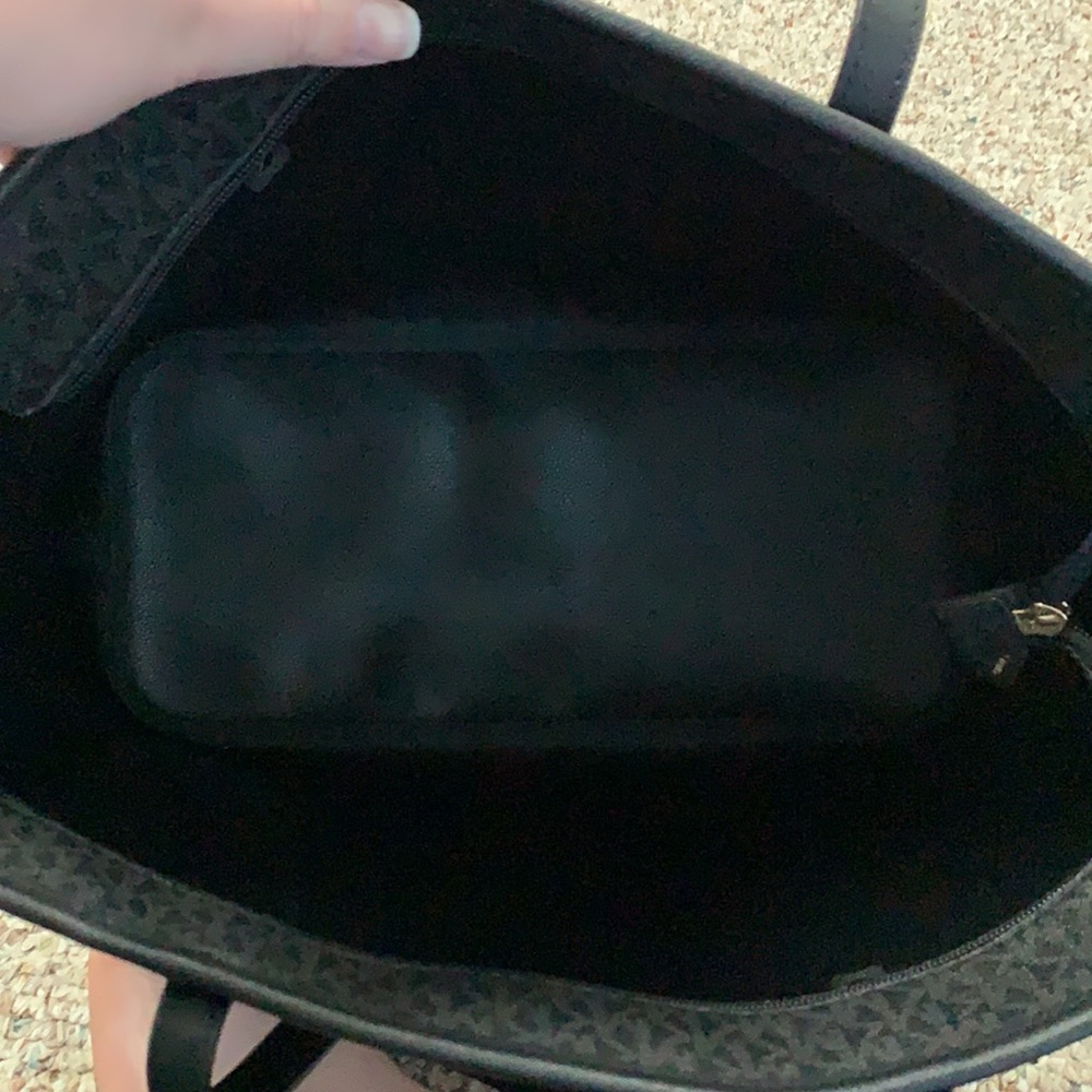 Michael Kors Large Jet Set Travel - Picture 5 of 9